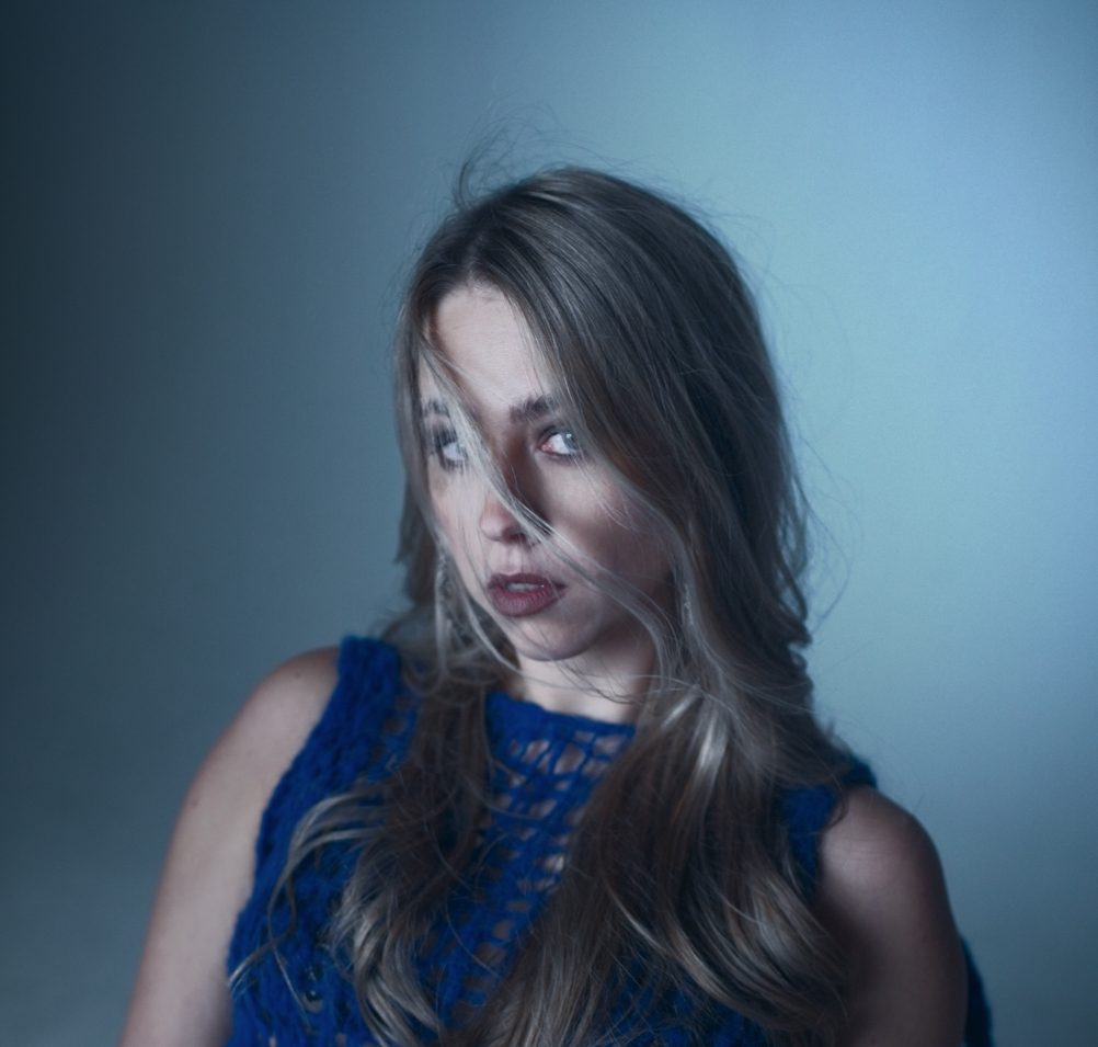 MIN-t Releases Striking New Single ‘Hope’ Ahead of Album Arrival